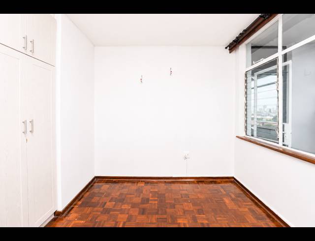 2.5 BEDROOM APARTMENT FOR SALE IN GLENWOOD